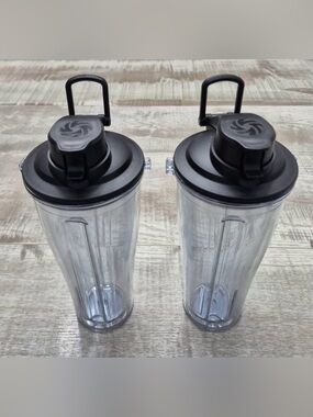 Lot of 2 Vitamix 20oz Travel To-Go Tumbler Cups & Lids NWOB